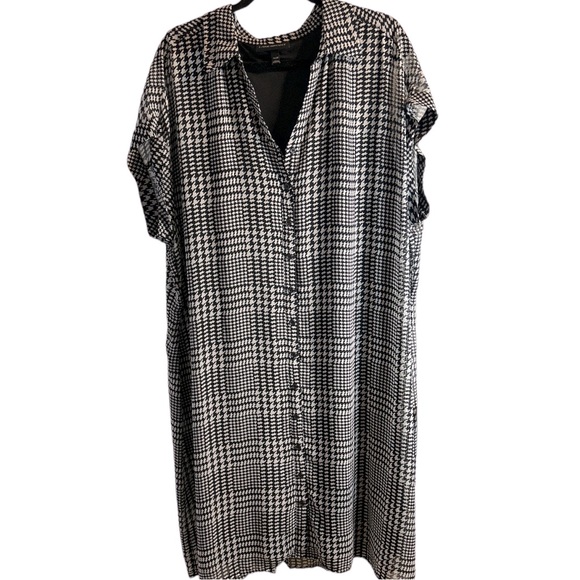 Lane Bryant Dresses & Skirts - Women’s Lane Bryant Size 26/28 Black and White Dress